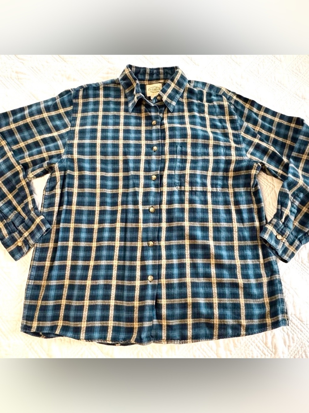 G.H. Bass & Co Flannel Shirt Men’s Large Navy Beige Plaid Button Down Cotton
